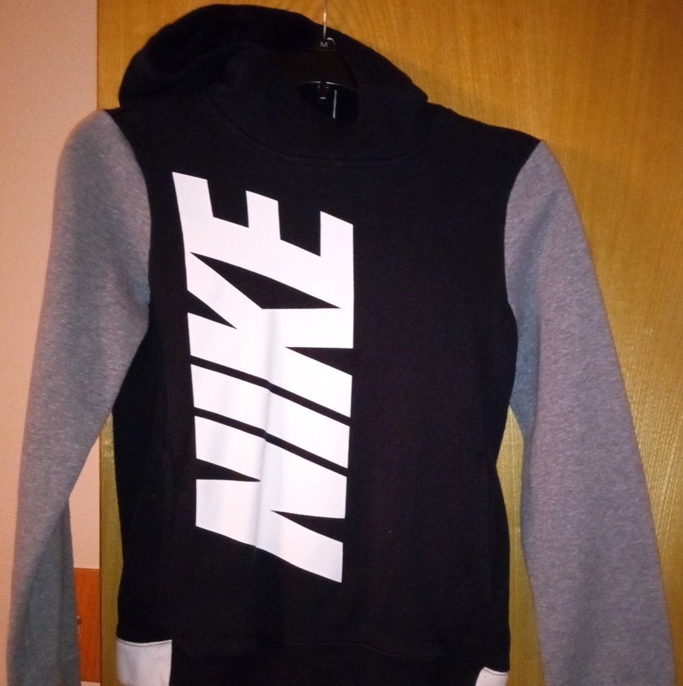 Boy's Nike Sweater
